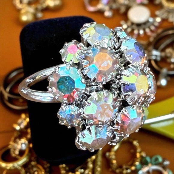 Sarah Coventry Aurora Borealis Ring - Picture 4 of 7